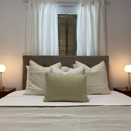 Phaedrus Living: View Luxury Flat Androcleous Apartment