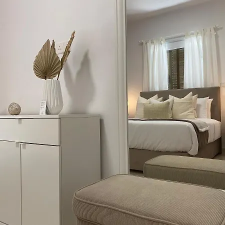 Phaedrus Living: View Luxury Flat Androcleous Apartment