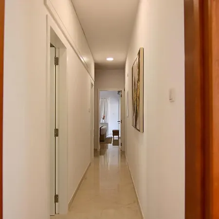 Phaedrus Living: View Luxury Flat Androcleous Apartment *